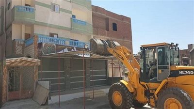 تحرير ٢٢ محضرإشغالات وتعديات بمدينة السلام ٢.. بالسويس