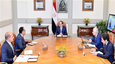 الرئيس السيسي يجتمع مع رئيس الوزراء ووزير التربية والتعليم والتعليم الفني