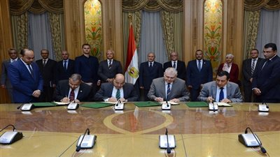 العصار يشهد توقيع مذكرة تفاهم مع شركة امكودور البيلاروسية
