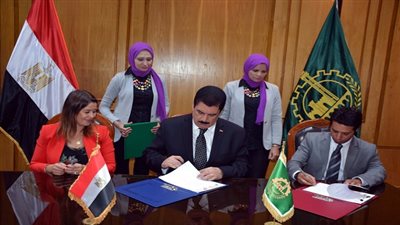 محافظة القليوبية يوقع بروتوكول ثلاثي مع مؤسسات إبتسامة ورعاية لتسهيل التواصل مع ذوي الإعاقة بالتعاون مع فودافون 