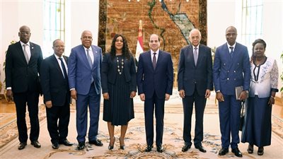 الرئيس السيسي يستقبل رئيسة الجمعية الوطنية التوجولية والوفد المرافق لها