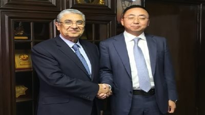 وزير الكهرباء يبحث سبل دعم وتعزيز التعاون بين وزارة الكهرباء وشركة هواوى