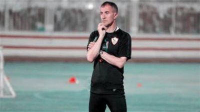 ميتشو يتمسك برحيل أيمن طاهر وضم مدرب حراس أجنبي