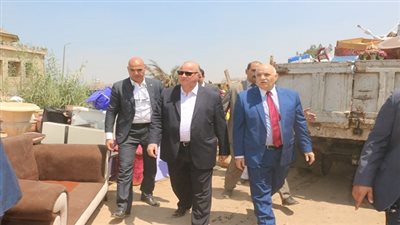 محافظ القاهرة يشهد ازالة منطقة عين الحياة العشوائية