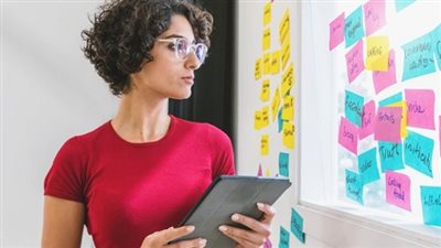 علماء مصر غاضبون.. حملة تطالب بتحسين أوضاع أساتذة الجامعات والباحثين.. ما علاقة الإخوان بها؟