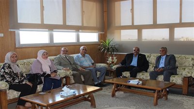 نقابة العلميين بقنا تهنئ الدكتور يوسف غرباوي لتوليه منصب رئيس جامعة جنوب الوادي