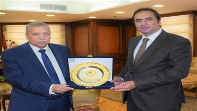 رئيس هيئة النيابة الإدارية يستقبل نائب وزير التعليم