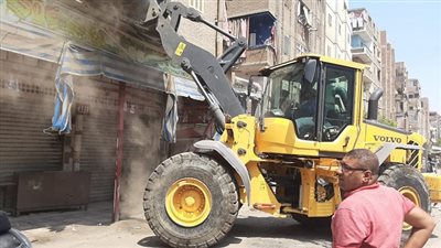 محافظ القليوبية يصدر تعليمات مشددة بتنفيذ حملة مكبرة لرفع الاشغالات التى تعوق الحركة المرورية بحى غرب شبرا الخيمة