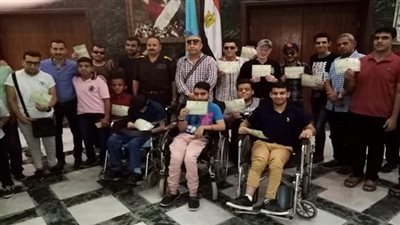 تسليم شهادات الإعفاء من التجنيد للطلاب ذوي الاحتياجات الخاصة بجامعة طنطا