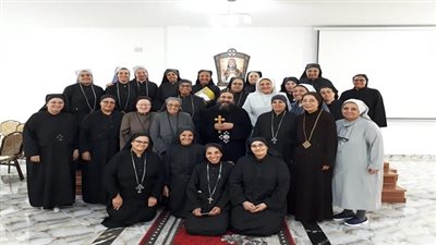 أسقف السويس يعقد اللقاء الأول لـ 