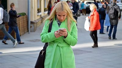 تفاصيل صادمة.. هل استخدام الهاتف كثيرًا يسبب أمراض خبيثة؟