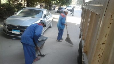 حملة نظافة ورفع مخلفات القمامة من شارع الخمسين بزهراء المعادى