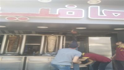 رفع وازالة اشغالات محل للمأكولات السورية بالمعادى الجديدة