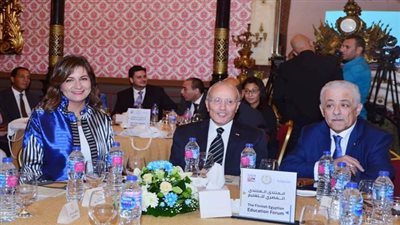 وزيرة الهجرة تشارك في إطلاق 