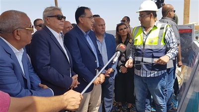 رئيس الوزراء يعقد اجتماعا مع النواب لبحث مشاكل المنيا ويتفقد المتحف إخناتون