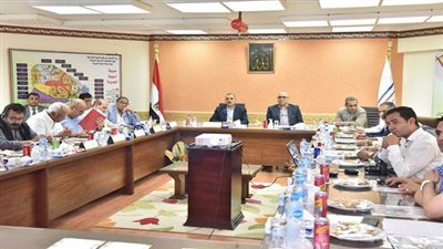 وزير الإسكان ومحافظ أسيوط يتفقدان مشروع الإسكان الاجتماعي وبعض الخدمات بمدينة أسيوط الجديدة والرحاب