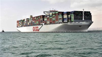 الحكومة تنفي تراجع عدد السفن العابرة لقناة السويس لاتخاذها مسارات بديلة