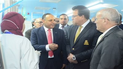 أكاديمية البحث العلمي: افتتاح أول معمل مصري صيني لتصنيع الألواح الشمسية في سوهاج