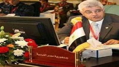 رئيس حى البساتين: توزيع 100 حقيبة وأدوات مدرسية على طلبة المدارس الغير القادرين