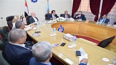 وزير التعليم العالي يناقش مع عمداء جامعة سوهاج خطة استقبال العام الدراسي الجديد