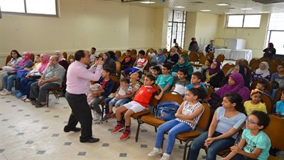 جامعة عين شمس تنظم ندوة للتوعية بمخاطر الإنترنت بمركز شباب الوايلي