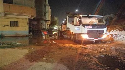 شفط مياه الصرف بشارع 6 أكتوبر ببولاق الدكرور