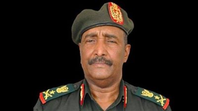 رئيس المجلس الانتقالي السوداني يلتقي الرئيس الإريترى