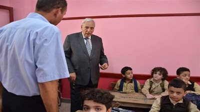 محافظ الدقهلية في جولة بالمدارس: ايقاف مدير مدرسة نبروه الإعدادية عن العمل واحالته للتحقيق 