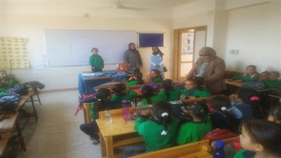 مدير تعليم السويس تتفقد عدد من المدارس إستعدادا للعام الدراسى الجديد