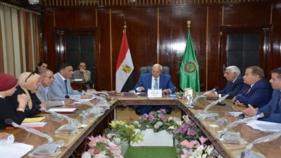 بالصور.. محافظ الدقهلية في اجتماع مع مجلس إدارة المصرف المتحد