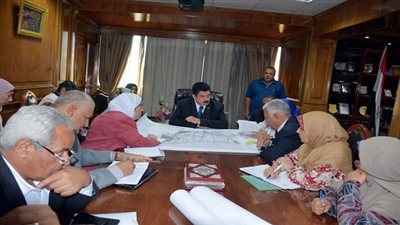 محافظ القليوبية يناقش المخططات التفصيلية لكل من شبرا الخيمة وقليوب مع نائب رئيس هيئة التخطيط العمراني