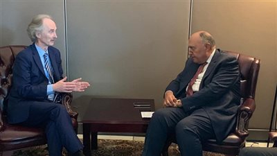 وزير الخارجية يبحث مستجدات الوضع على الساحة السورية مع المبعوث الأممي إلى سوريا