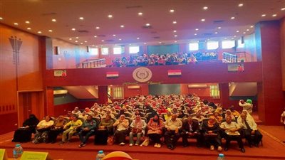 تعليم السويس تطلق برنامج قوافل التنمية المهنية