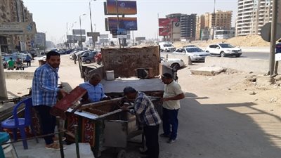 حملة لرفع وازالة الاشغالات من الطريق الدائرى ونزلة اديداس بمنطقة زهراء المعادى