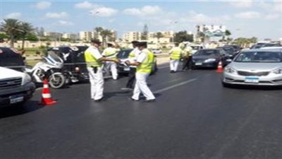 ضبط 73 سيارة مخالفة للتعريفات وخطوط السير المقررة بالجيزة