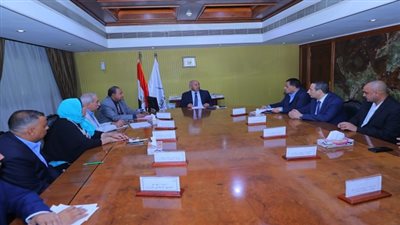 وزير النقل يتابع خطة تطوير نادي السكة الحديد الرياضى