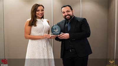 ريم البارودى تحصل على جائزة أحسن دور بمسلسل (قيد عائلى) بمهرجان الأيام بالجزائر 