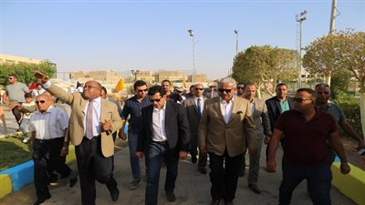  وزير الرياضة يتفقد نادي منتخب السويس وشباب فيصل والكشافة البحرية