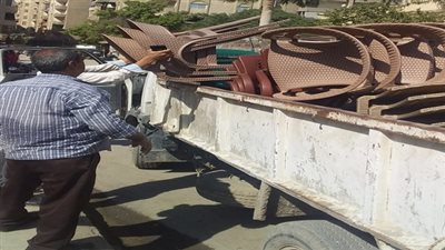 حملة لرفع وإزالة الإشغالات من شارع ٥٠٠ ومدخل مستشفى اليوم الواحد بالمعادى الجديدة