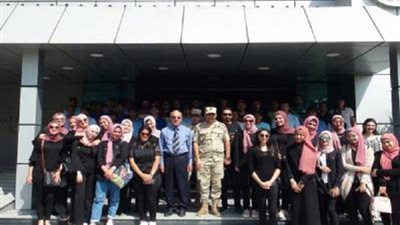 طلاب جامعة السويس  فى زيارة الشركة العربية العالمية للبصريات