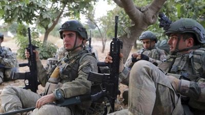 لندن تعلق تصدير الأسلحة إلى تركيا