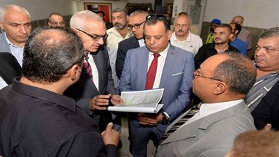 رئيس جامعة المنصورة يتابع الانشاءات وتركيب الأجهزة بالمراكز الطبية الثلاثة الجديدة  