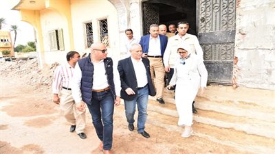 وزيرة الصحة تتفقد أعمال التجهيزات بمستشفيي العديسات والبياضية بالأقصر