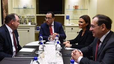 رئيس الوزراء: نتطلع لزيادة حجم استثمارات أباتشي في مصر