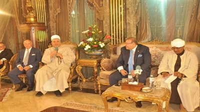 حسن راتب يحتفل بذكرى ميلاد المصطفى بحضور نخبة من المثقفين وأهل العلم بصالون المحور الثقافى 