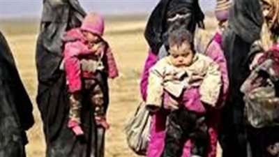 قوات أمريكية تنقل زوجات عناصر 