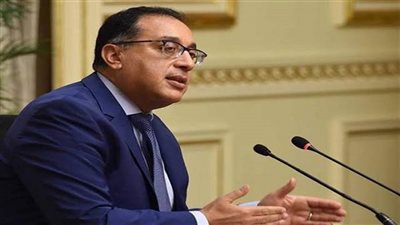 رئيس الوزراء يستقبل نظيره الكويتي بمطار القاهرة