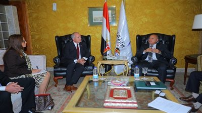 وزير النقل يبحث مع السفير الدنماركي بالقاهرة التعاون في مجالات النقل 