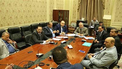 لجنة النقل بالبرلمان توافق على قانون الحكومة لتطوير السكة الحديد