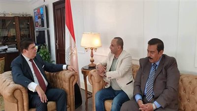 حسين زين يلتقى نقيب المهن السينمائية 